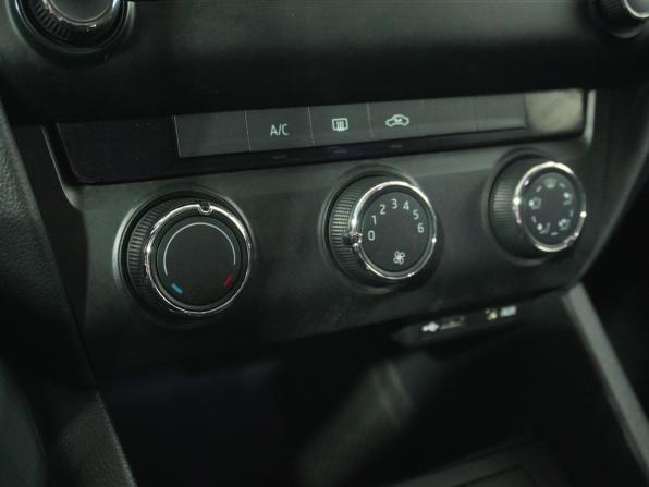 Skoda Octavia III (A7) с пробегом 2013 года, цена 889 000 рублей, 177631 км, лифтбек, Автокод Объявления