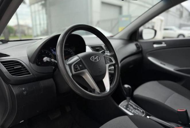Hyundai Solaris I с пробегом 2014 года, цена 950 000 рублей, 68672 км, хэтчбек, Автокод Объявления
