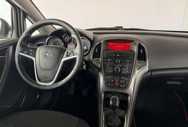 Opel Astra J с пробегом 2011 года, цена 650 000 рублей, 202403 км, хэтчбек, Автокод Объявления