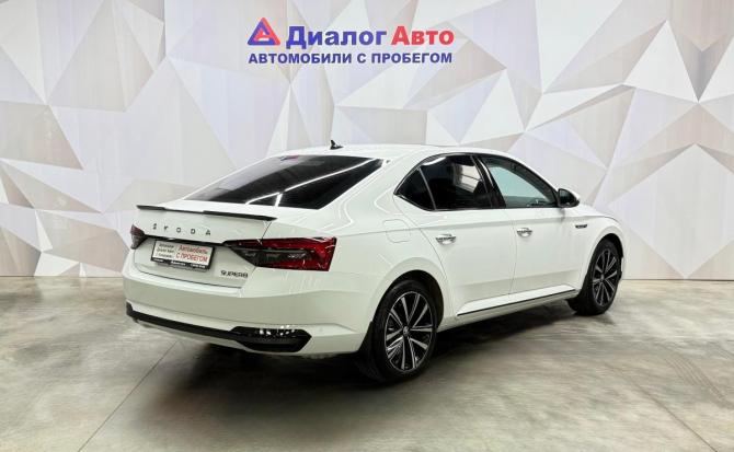 Skoda Superb III Рестайлинг с пробегом 2024 года, цена 4 500 000 рублей, 7025 км, лифтбек, Автокод Объявления