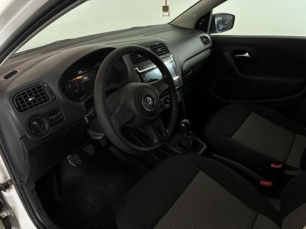 Volkswagen Polo V с пробегом 2014 года, цена 720 000 рублей, 116879 км, седан, Автокод Объявления
