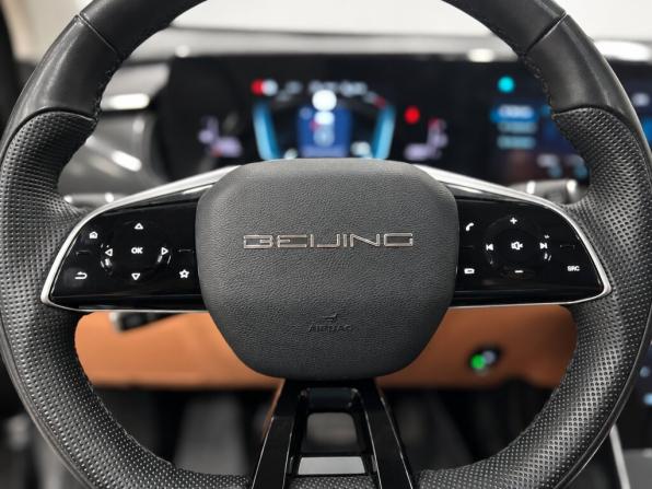 BAIC X75 с пробегом 2024 года, цена 2 150 500 рублей, 22000 км, внедорожник, Автокод Объявления