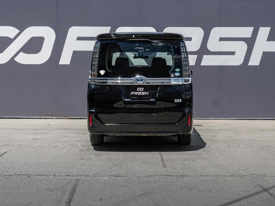 Toyota Voxy III (R80) Краснодар  - изображение 4