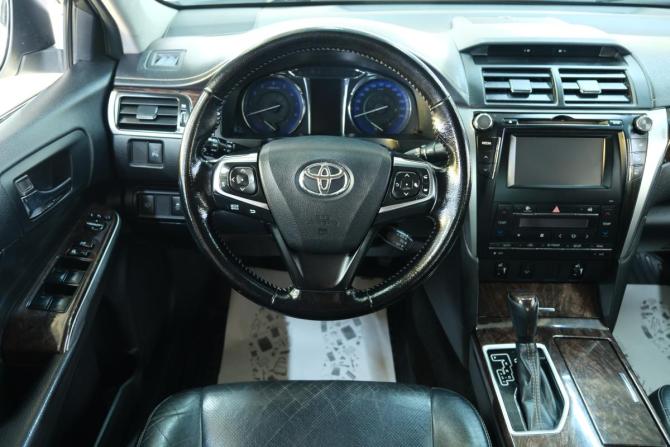 Toyota Camry VII (XV50) Рестайлинг с пробегом 2016 года, цена 1 879 000 рублей, 175000 км, седан, Автокод Объявления