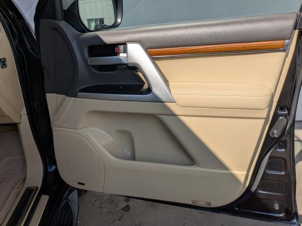 Toyota Land Cruiser 200 Series Рестайлинг 2 с пробегом 2016 года, цена 5 800 000 рублей, 140313 км, внедорожник, Автокод Объявления