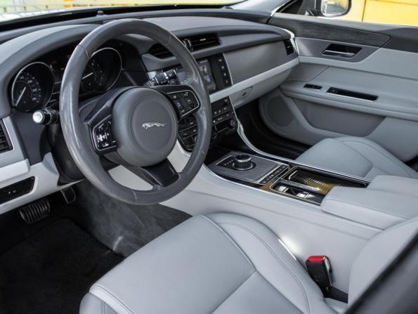 Jaguar XF II с пробегом 2017 года, цена 1 950 000 рублей, 92000 км, седан, Автокод Объявления