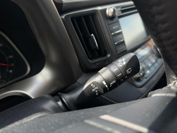 Toyota RAV4 IV (XA40) с пробегом 2015 года, цена 2 350 000 рублей, 114000 км, внедорожник, Автокод Объявления