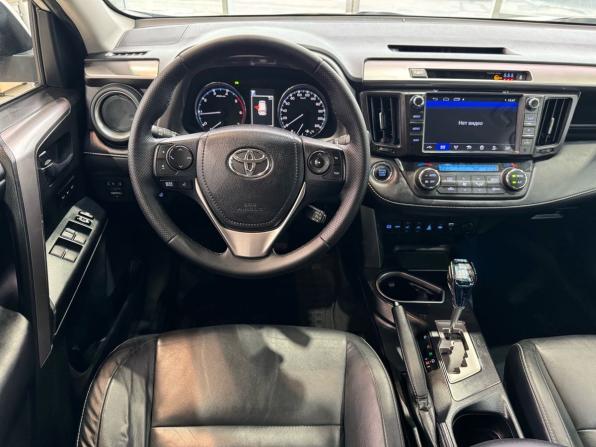 Toyota RAV4 IV (XA40) Рестайлинг с пробегом 2017 года, цена 2 320 000 рублей, 174000 км, внедорожник, Автокод Объявления