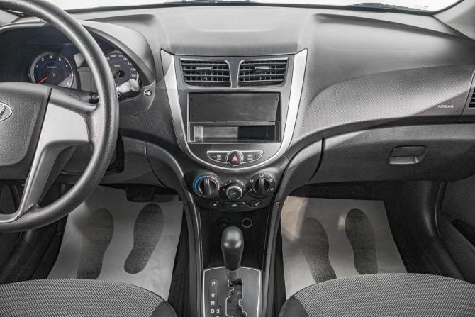 Hyundai Solaris I с пробегом 2014 года, цена 1 199 000 рублей, 28000 км, седан, Автокод Объявления