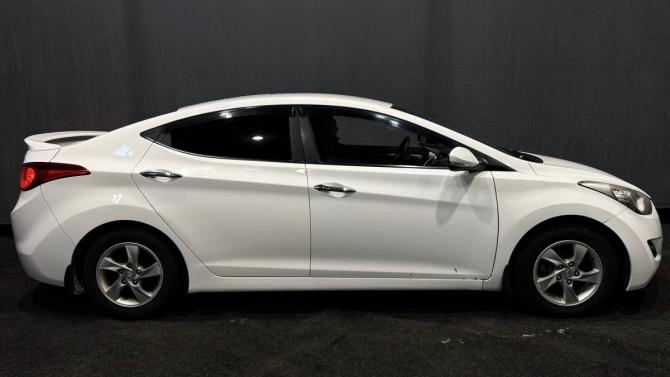 Hyundai Avante V с пробегом 2012 года, цена 750 000 рублей, 289000 км, седан, Автокод Объявления