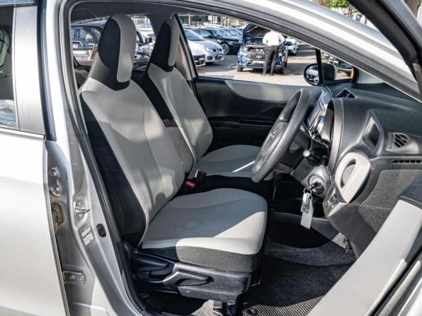 Toyota Vitz III (XP130) с пробегом 2012 года, цена 895 000 рублей, 77210 км, хэтчбек, Автокод Объявления