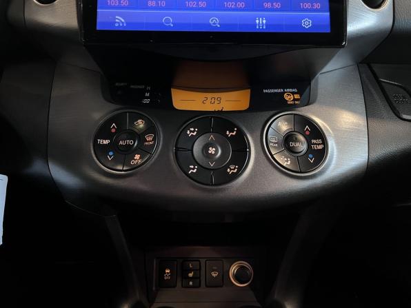Toyota RAV4 III (XA30) Рестайлинг с пробегом 2012 года, цена 1 367 000 рублей, 243471 км, внедорожник, Автокод Объявления