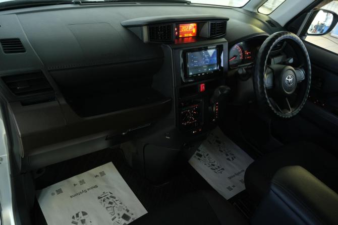 Toyota Roomy I Рестайлинг с пробегом 2021 года, цена 1 299 000 рублей, 96000 км, микровэн, Автокод Объявления