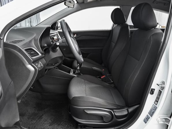 Hyundai Solaris II с пробегом 2018 года, цена 1 359 000 рублей, 51231 км, седан, Автокод Объявления