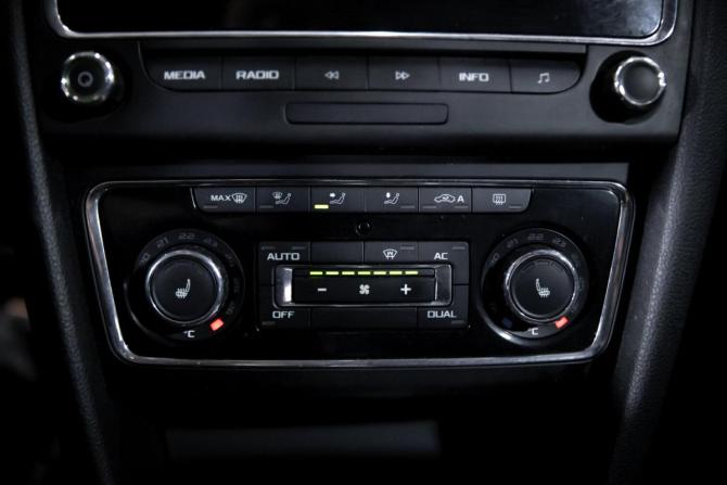 Skoda Superb II с пробегом 2012 года, цена 949 000 рублей, 250001 км, лифтбек, Автокод Объявления