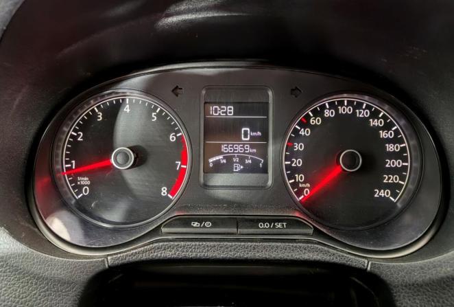 Volkswagen Polo V Рестайлинг с пробегом 2015 года, цена 910 000 рублей, 166800 км, седан, Автокод Объявления