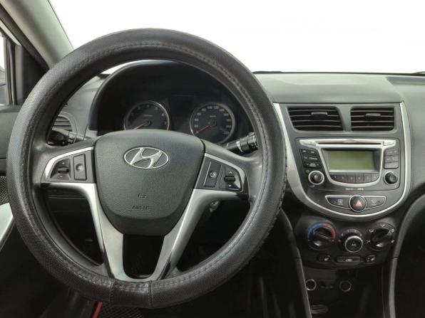 Hyundai Solaris I с пробегом 2013 года, цена 670 000 рублей, 71309 км, седан, Автокод Объявления