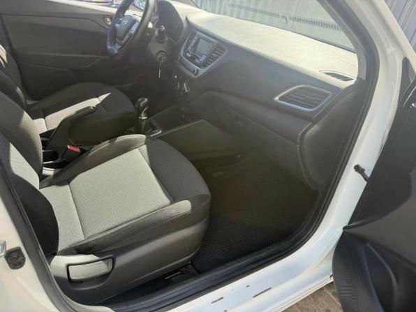 Hyundai Solaris II с пробегом 2017 года, цена 799 000 рублей, 187014 км, седан, Автокод Объявления