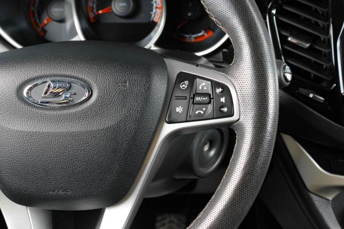 Lada (ВАЗ) Vesta I с пробегом 2020 года, цена 1 379 000 рублей, 83000 км, универсал, Автокод Объявления