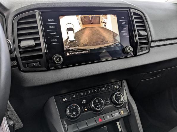 Skoda Karoq I с пробегом 2021 года, цена 2 415 000 рублей, 47430 км, внедорожник, Автокод Объявления