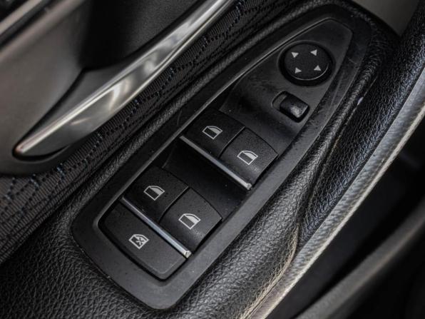 BMW 3 серии VI (F3x) Рестайлинг с пробегом 2017 года, цена 2 065 000 рублей, 210815 км, седан, Автокод Объявления