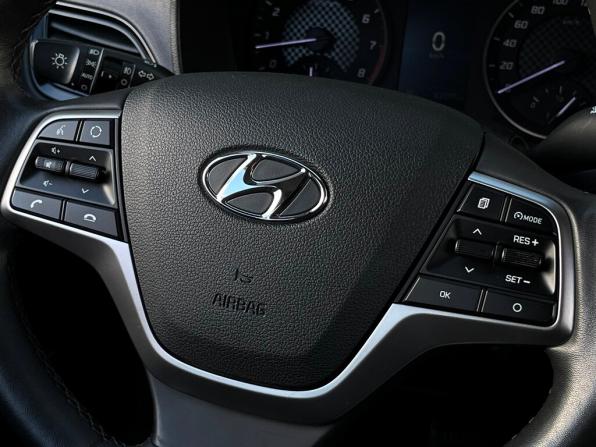 Hyundai Solaris II Рестайлинг с пробегом 2021 года, цена 1 698 800 рублей, 82077 км, седан, Автокод Объявления