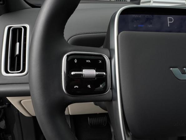 Li Auto (Lixiang) L7 I с пробегом 2024 года, цена 7 290 000 рублей, 1642 км, внедорожник, Автокод Объявления