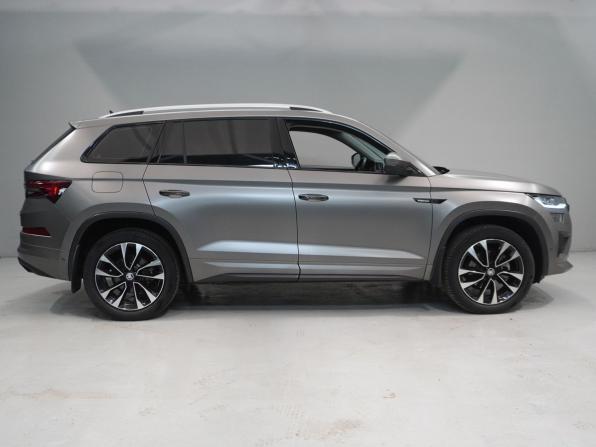 Skoda Kodiaq I Рестайлинг с пробегом 2023 года, цена 4 240 000 рублей, 43500 км, внедорожник, Автокод Объявления