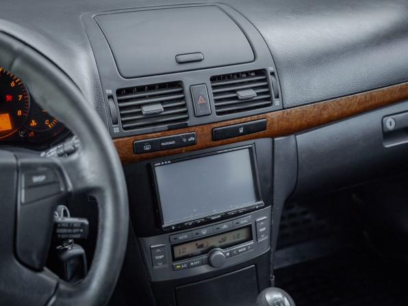 Toyota Avensis II Рестайлинг с пробегом 2006 года, цена 731 000 рублей, 305000 км, седан, Автокод Объявления