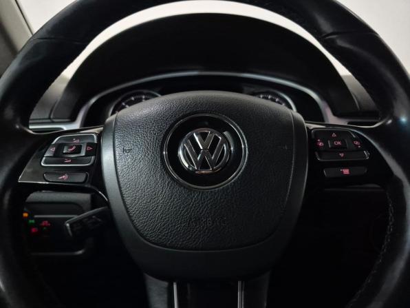 Volkswagen Touareg II с пробегом 2011 года, цена 1 680 000 рублей, 324000 км, внедорожник, Автокод Объявления