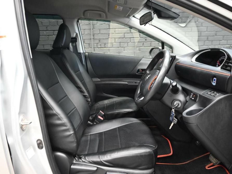 Toyota Sienta II Екатеринбург  - изображение 9