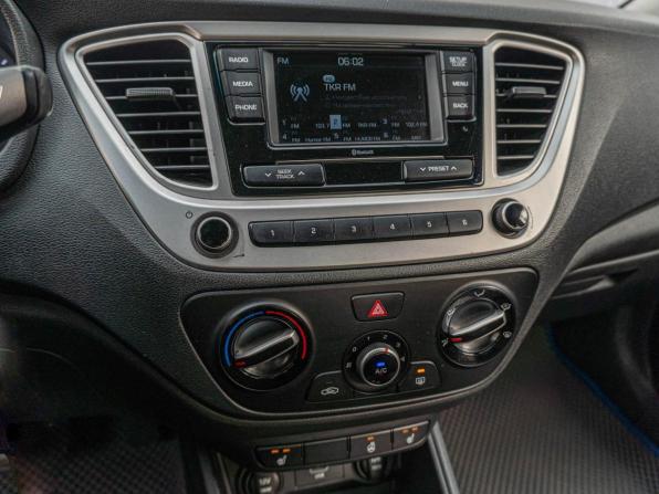 Hyundai Solaris II с пробегом 2019 года, цена 1 179 000 рублей, 98536 км, седан, Автокод Объявления