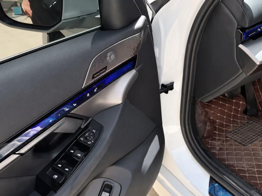 BMW 5 серии VIII (G60/G61/G68) Самара  - изображение 8