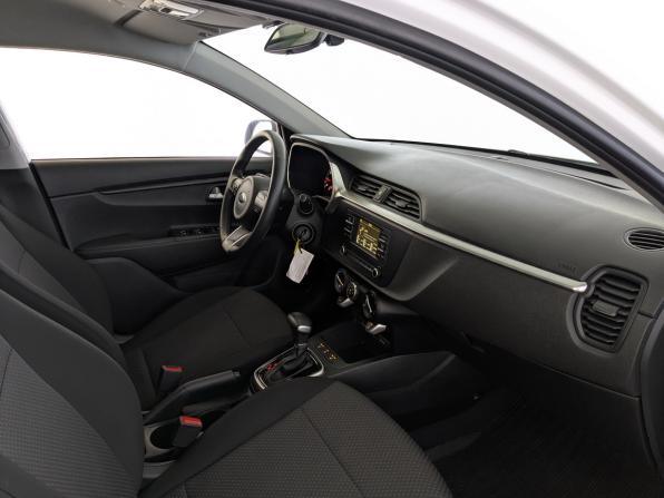 Kia Rio IV Рестайлинг с пробегом 2021 года, цена 1 700 000 рублей, 47426 км, седан, Автокод Объявления