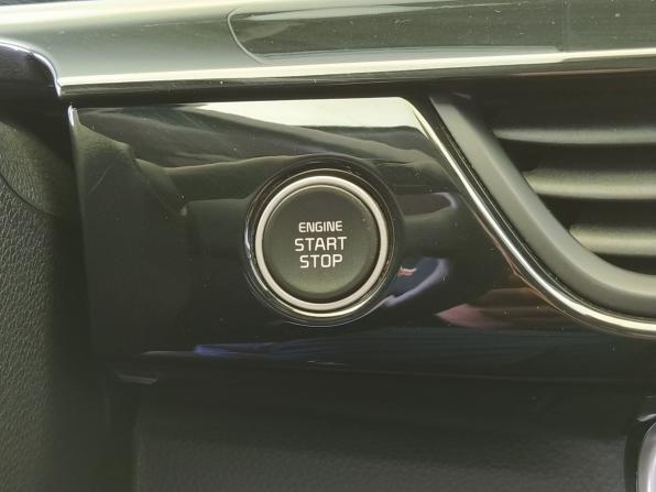 Kia Seltos I Рестайлинг с пробегом 2024 года, цена 2 450 000 рублей, 16997 км, внедорожник, Автокод Объявления
