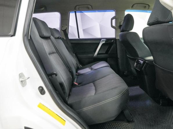 Toyota Land Cruiser Prado 150 Series Рестайлинг 1 с пробегом 2014 года, цена 3 295 000 рублей, 207492 км, внедорожник, Автокод Объявления
