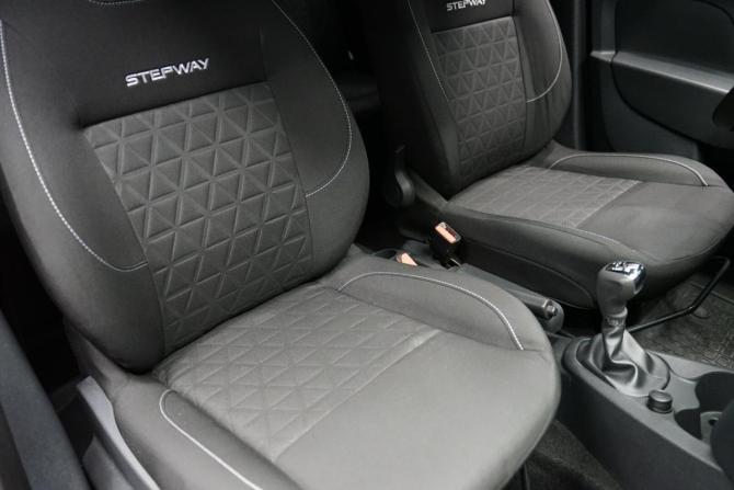 Renault Sandero II с пробегом 2015 года, цена 988 000 рублей, 77000 км, хэтчбек, Автокод Объявления