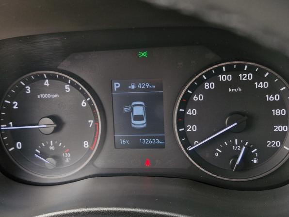 Hyundai Solaris II с пробегом 2018 года, цена 1 409 000 рублей, 132633 км, седан, Автокод Объявления