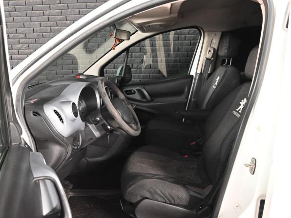 Peugeot Partner II Рестайлинг с пробегом 2013 года, цена 630 000 рублей, 191179 км, минивэн, Автокод Объявления