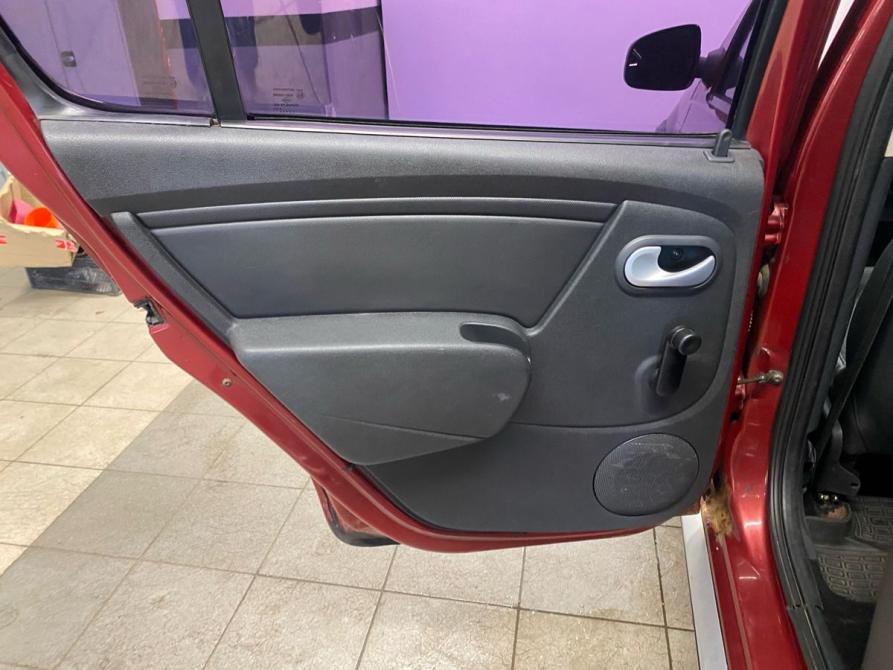 Renault Sandero I Санкт-Петербург  - изображение 16