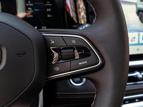 Geely Monjaro I Рестайлинг 2 с пробегом 2026 года, цена 4 130 000 рублей, 24 км, внедорожник, Автокод Объявления