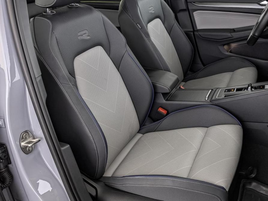 Volkswagen Golf VIII Рестайлинг Москва  - изображение 23