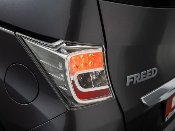 Honda Freed I Рестайлинг с пробегом 2012 года, цена 1 050 500 рублей, 127940 км, компактвэн, Автокод Объявления