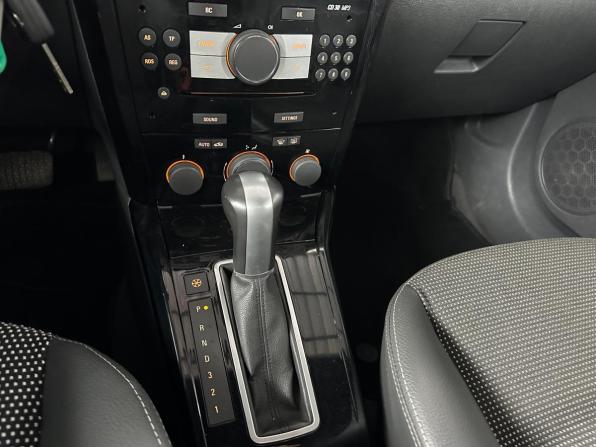 Opel Astra H Рестайлинг с пробегом 2009 года, цена 700 000 рублей, 145000 км, хэтчбек, Автокод Объявления