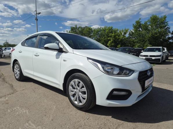 Hyundai Solaris II с пробегом 2017 года, цена 1 160 000 рублей, 161628 км, седан, Автокод Объявления