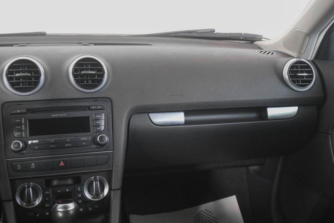 Audi A3 II (8P) Рестайлинг 2 с пробегом 2012 года, цена 899 000 рублей, 99141 км, хэтчбек, Автокод Объявления