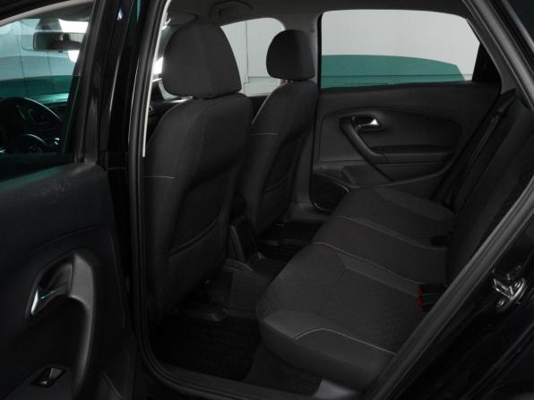 Volkswagen Polo V Рестайлинг с пробегом 2018 года, цена 1 385 000 рублей, 120719 км, седан, Автокод Объявления
