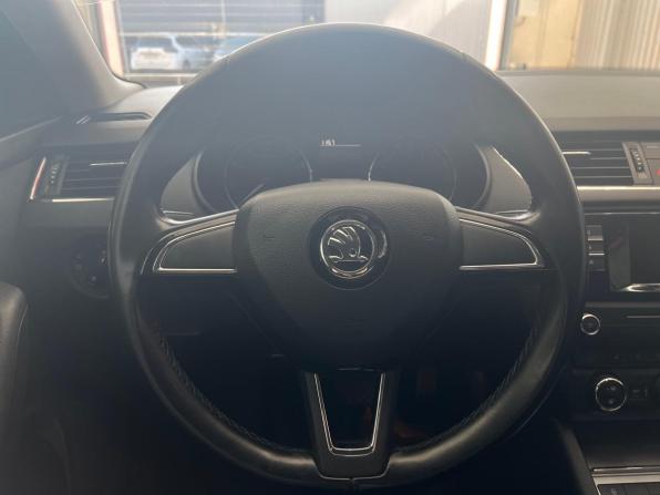 Skoda Octavia III (A7) с пробегом 2016 года, цена 1 320 000 рублей, 217833 км, лифтбек, Автокод Объявления