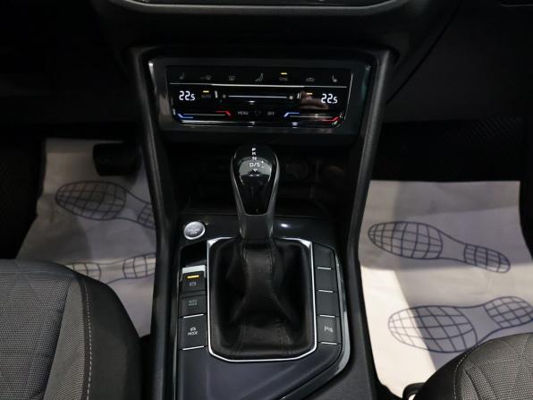 Volkswagen Tiguan II Рестайлинг с пробегом 2021 года, цена 2 230 000 рублей, 129490 км, внедорожник, Автокод Объявления