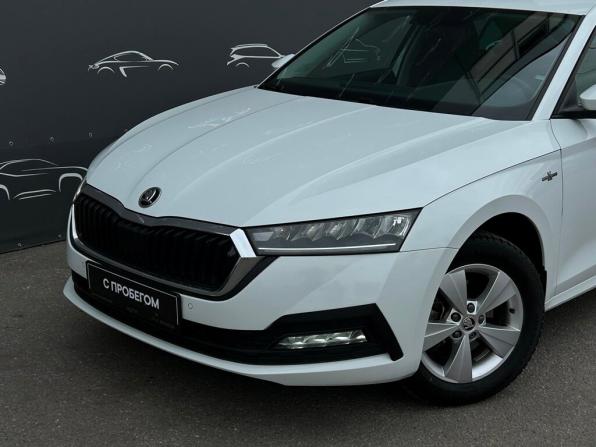 Skoda Octavia IV (A8) с пробегом 2021 года, цена 2 476 700 рублей, 33405 км, лифтбек, Автокод Объявления